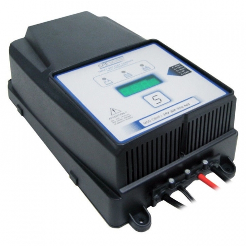 Prostownik do baterii trakcyjnych CBHF2 24–48 V, 15–20 A