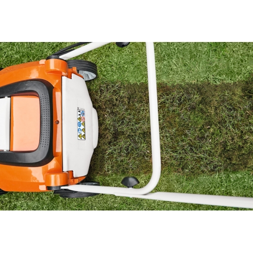 Wertykulator akumulatorowy RLA 240 (bez ładowarki i akumulatora)